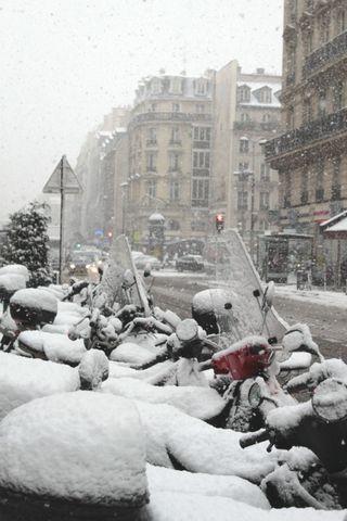 Paris sous la neige en février 2011
