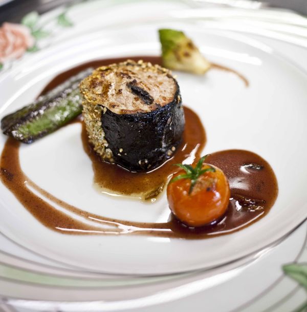 Sarlat_ du foie gras et des truffes, what else_ Longe de veau truffée comme un maki 21
