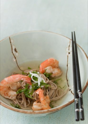 Nouilles soba en dashi et tempura de crevettes par Anne Demay-Reverdy pour Panier de Saison