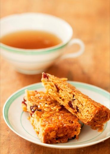 Cranberries flapjacks pour un petit déjeuner riche et fruité par Anne Demay Reverdy pour le blog Panier de Saison