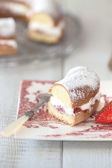 Victoria Sponge Cake à la chantilly et aux fraises la recette