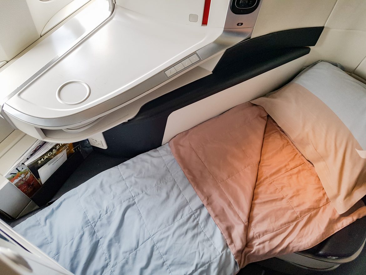 le lit full flat de la Best Business Air France totalement allongé