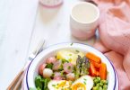 Salade de légumes et oeuf mariné et saké Sayuri