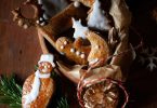 Noël, la recette facile des biscuits aux épices décoré au glaçage blanc