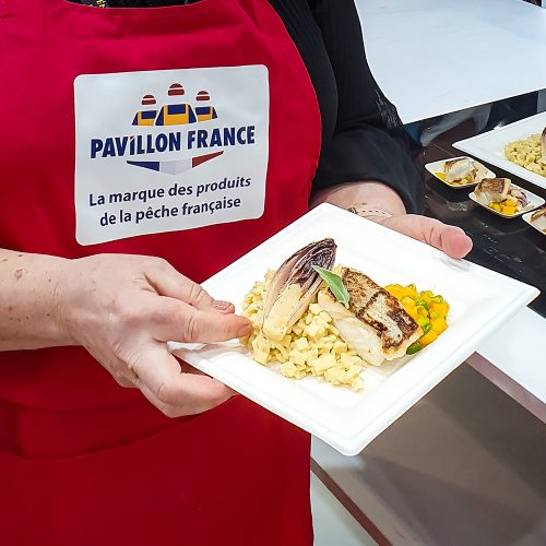 Le plat de Anne Reverdy lieu jaune aux crozets et kaki pour la food battle Pavillon France SIA 2020