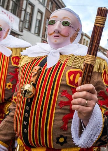 Défilé de Gilles lors de carnaval en Belgique
