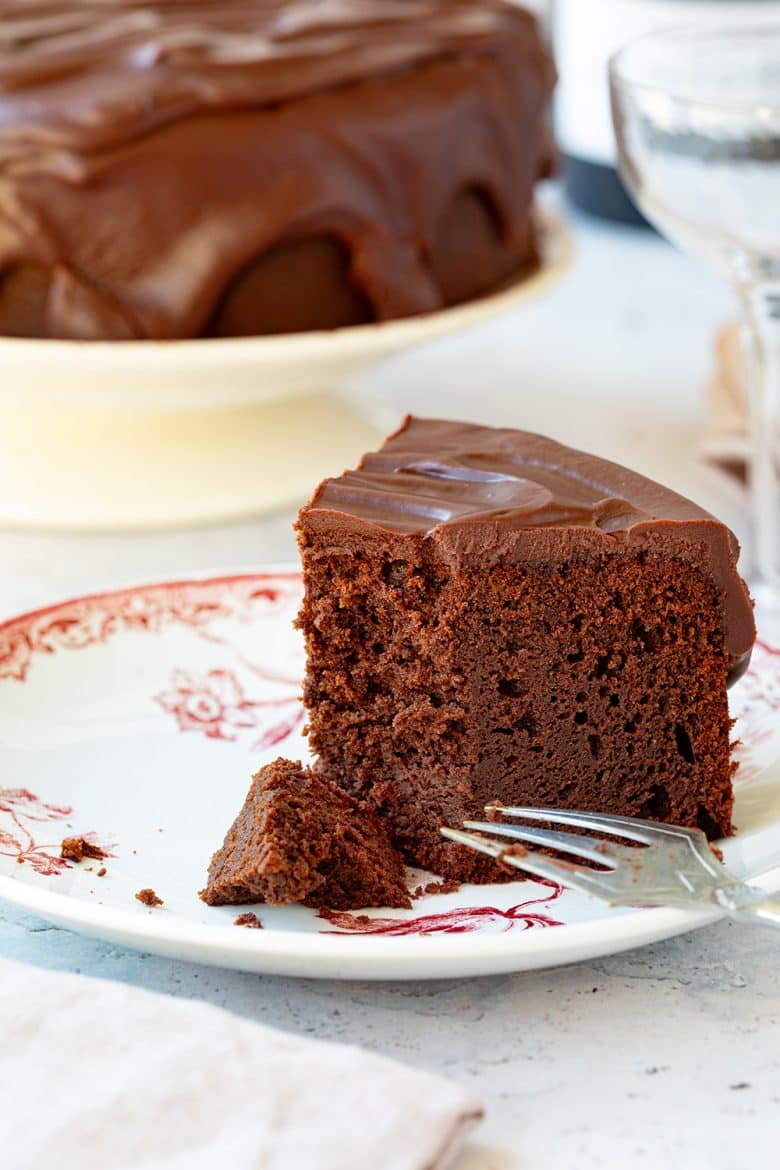 Les ingrédients du gâteau au chocolat pour obtenir une texture moelleuse. 