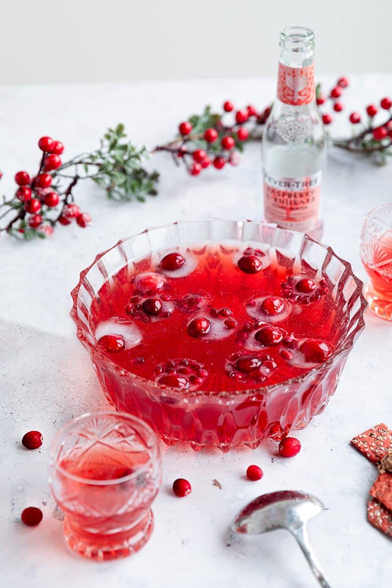 Le punch de Noël au cranberry, une boisson festive avec ou sans alcool. 