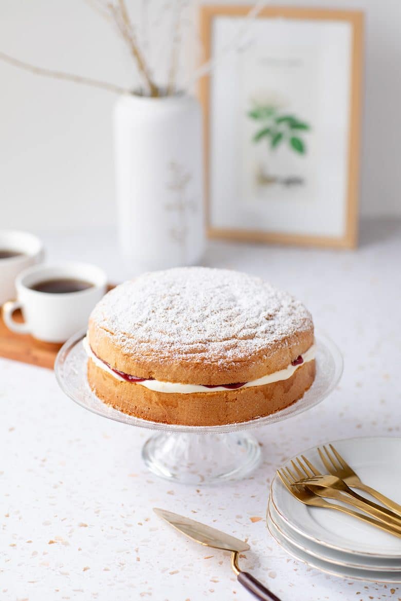 Victoria Sponge Cake, la recette traditionnelle du gâteau anglais. 